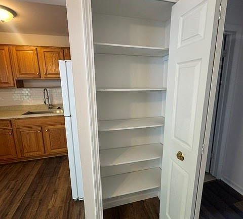 4th image of 45746 Kensington St