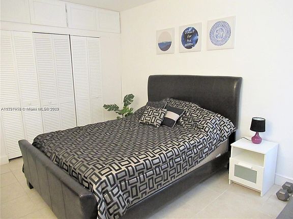 4th image of 7441 Wayne Ave APT 2M