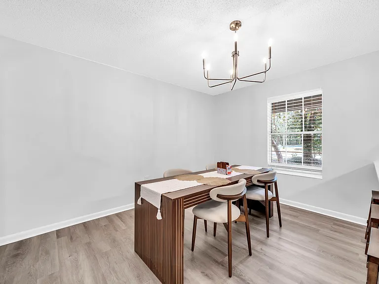 910 Whisperwood Ln S — Photo 12