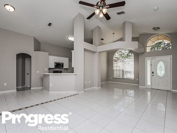 4th image of 2807 Berkshire Cir