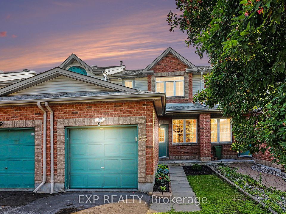 1st image of 203 Duntroon Cir