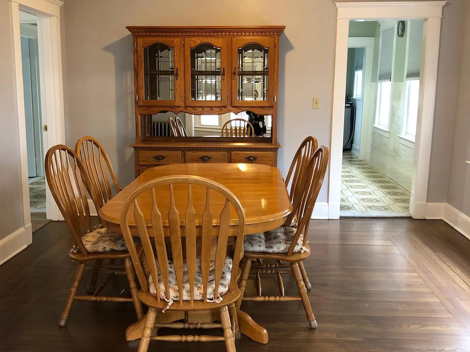 2 bed, 1100 sqft, $2,100 — Photo 3
