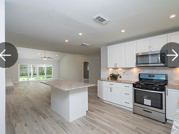3rd image of 5130 Shady Oaks Ln