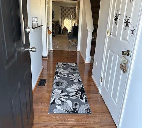 2nd image of 603 Louis Ln