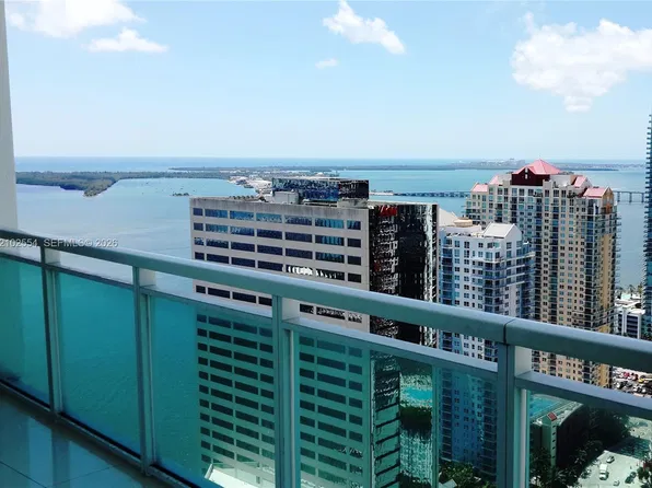 950 Brickell Bay Dr APT 4005, Miami, FL 33131