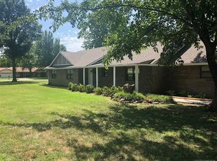17164 E 107th St N, Owasso, OK 74055