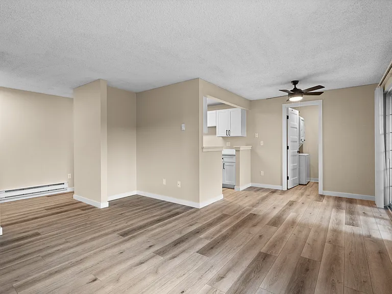 2 Bed 1 Bath - 845 Sq Ft 2 Bed 1 Bath - 845 Sq Ft