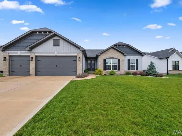 313 Summer Glen Ln, Saint Charles, MO 63301