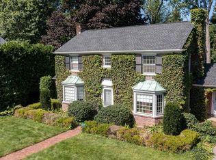 147 Newton Ave N, Worcester, MA 01609