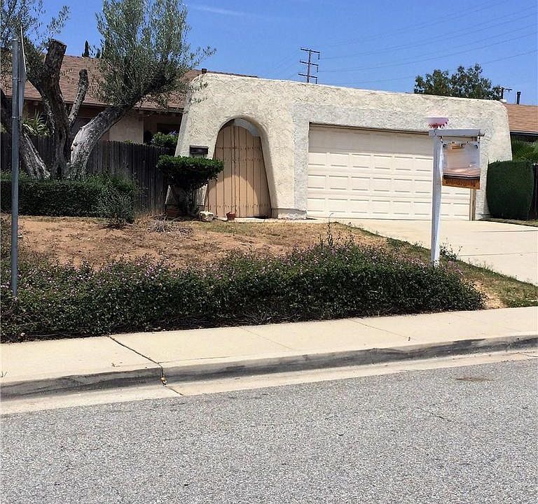 2nd image of 1809 Jennifer Pl