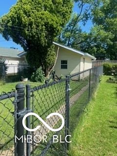 2nd image of 928 Hervey St