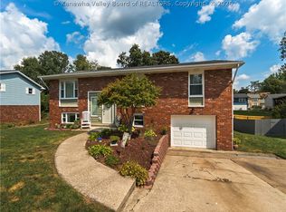 5307 Pamela Cir, Cross Lanes, WV 25313