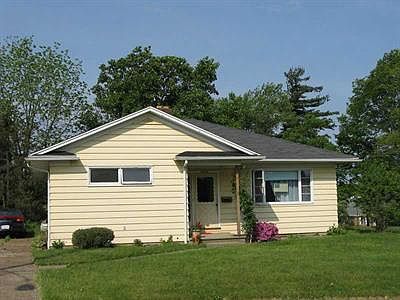 2nd image of 3840 Perry St