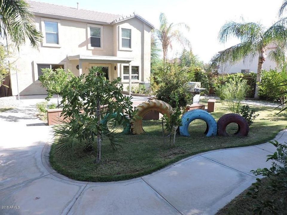 1st image of 40895 W Thornberry Ln