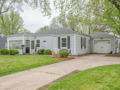 4201 Madison Ave, Des Moines, IA, 50310