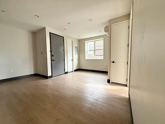 5th image of 1667 Brooklyn Ave #4C