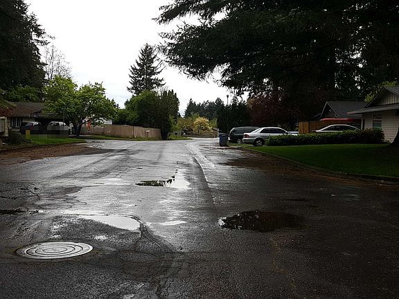 5th image of 15311 NE 42nd St