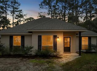 142 Scott St, Madisonville, LA 70447