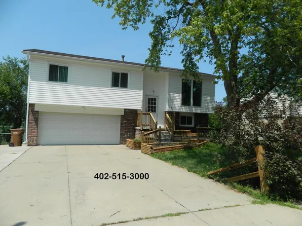 5128 Edinburgh St, Omaha, NE 68157