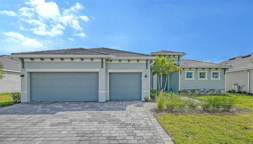 3 bed, 3.0 bath, 2650 sqft, $11,500 — Photo 2