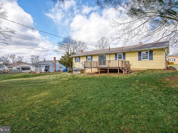 4th image of 921 Thornton Dr
