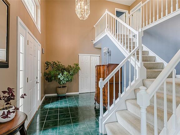 3rd image of 149 Oakshire Way