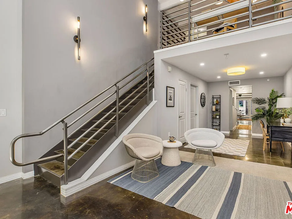 125 N Raymond Ave #412
