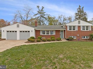 1915 Shannon Ct, Alexandria, VA 22306