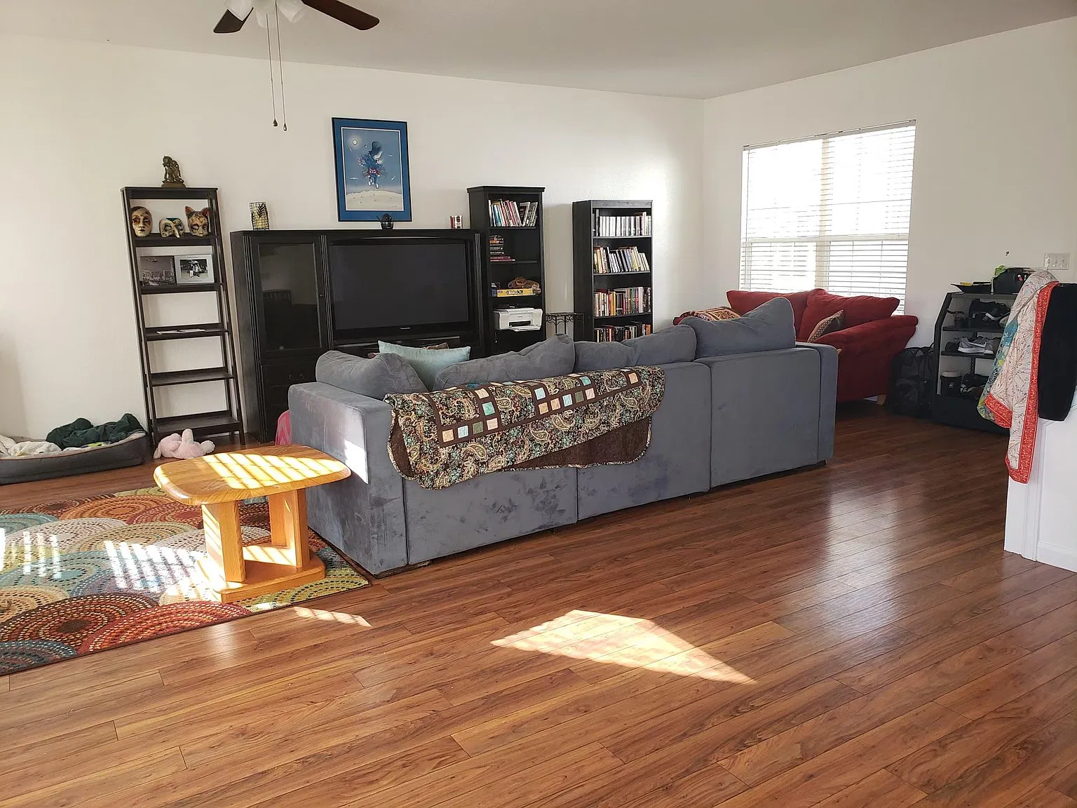 3 bed, 2.5 bath, 2400 sqft, $3,000 — Photo 3