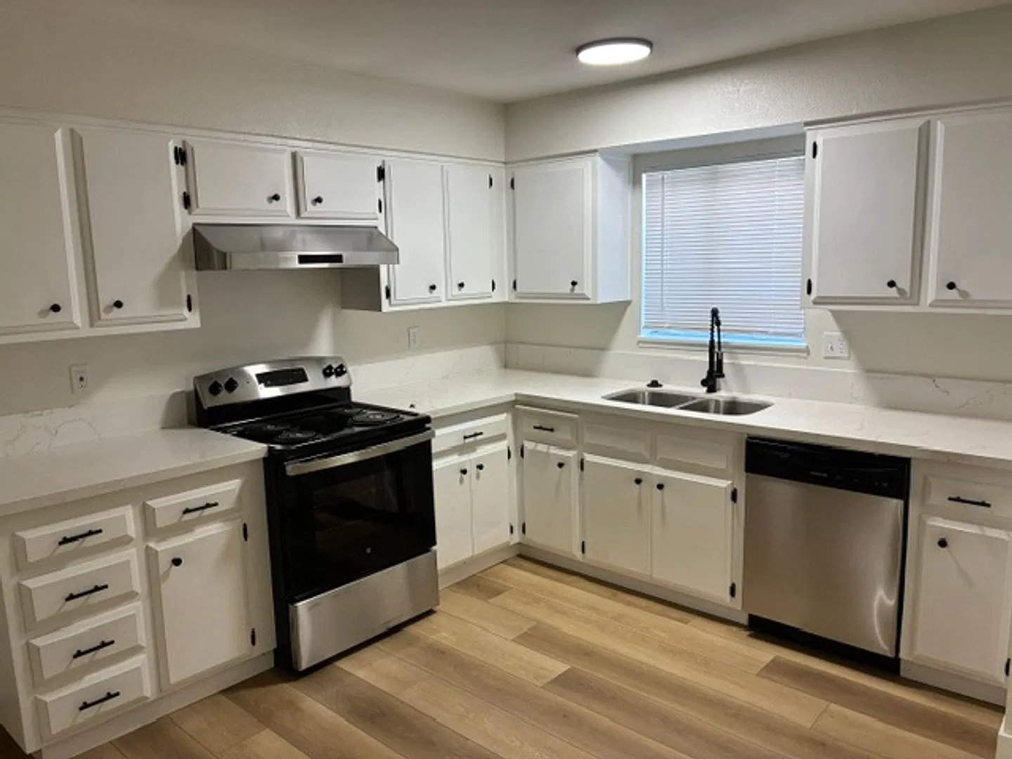 Renovated 3 Bedroom Home with 2-Car Garage, Bonus Room, RV Parking & Gardening Included — Photo 3
