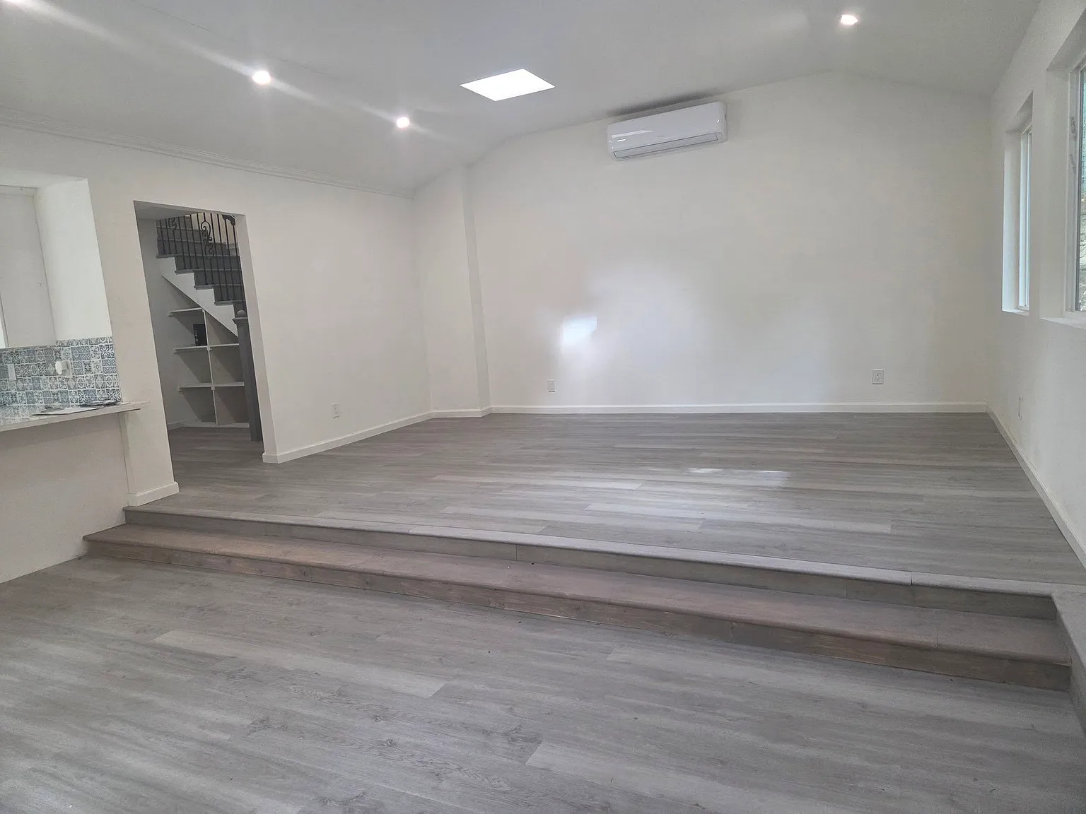 3 bed, 1848 sqft, $4,200 — Photo 3