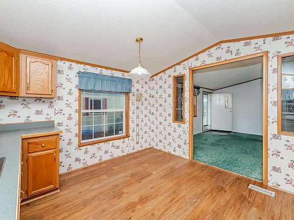 4th image of 53 Blackberry Place