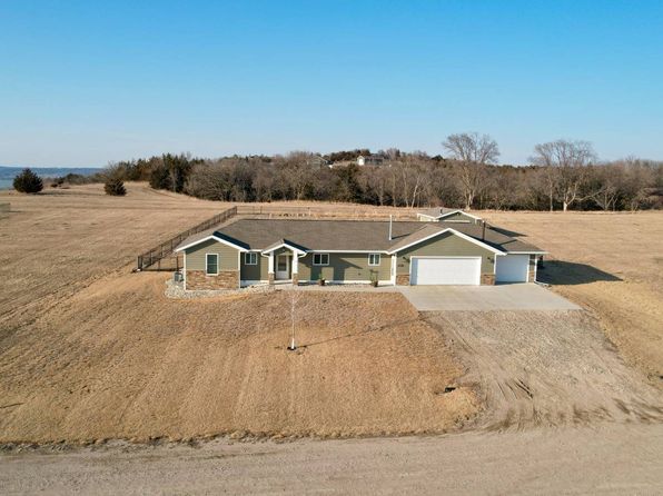 55095 Winchester Dr, Crofton, NE 68730