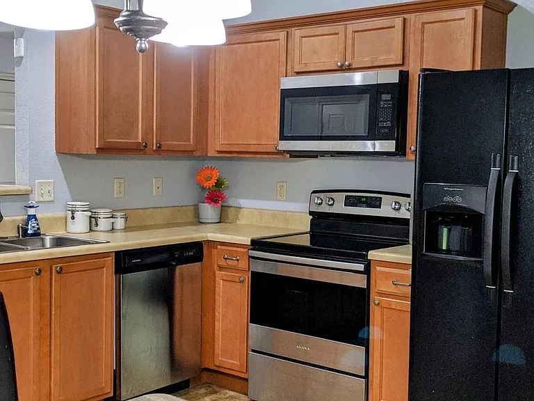19 Green Apple Dr — Photo 10