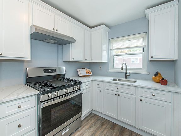 2nd image of 457 Blanchard Ter APT 2