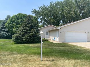 333 6th St SW, Watertown, SD 57201