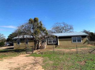 120 South St, Tow, TX 78672