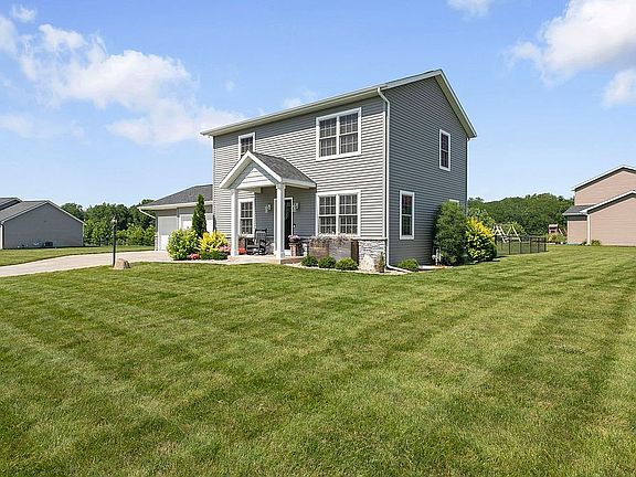 2nd image of 54857 Moonfish Ct