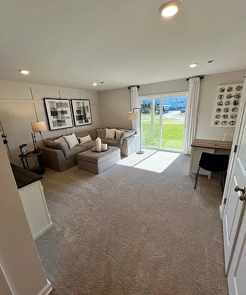 215 Macoun Way — Photo 4