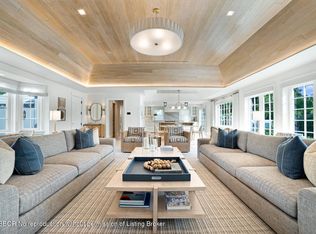 284 Monterey Rd, Palm Beach, FL 33480