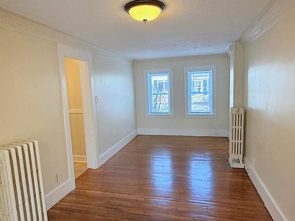 3rd image of 15 East St #1R-201