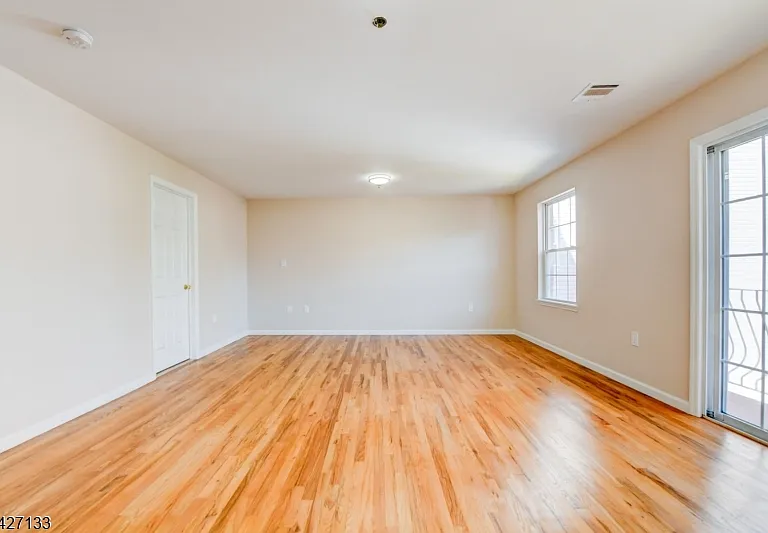 15-21 Oraton St #2 — Photo 14