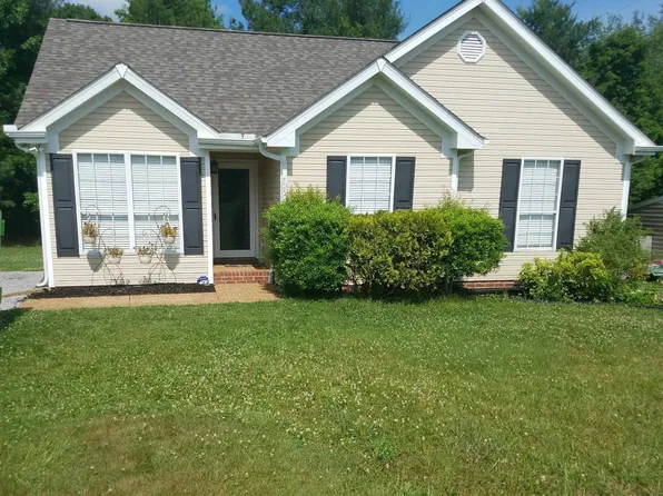 2860 Maple Cir, Thompsons Station, TN 37179