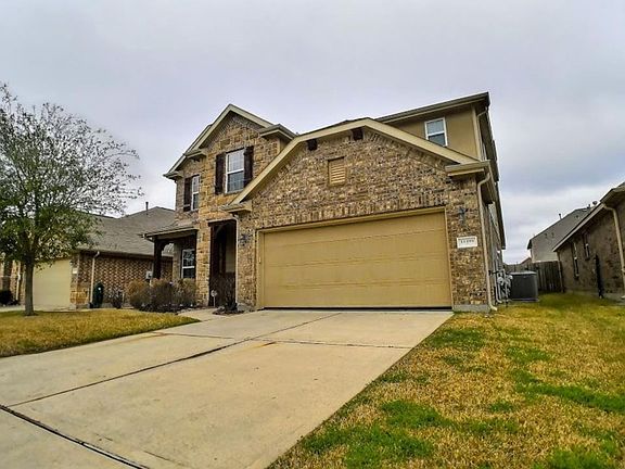 3rd image of 21499 Kings Bend Dr