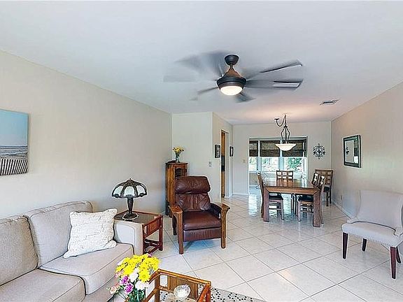 3rd image of 1077 Forest Lakes Dr