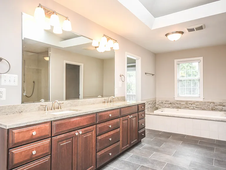 1211 Vinita Ln — Photo 30
