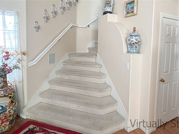 4th image of 10075 Yellow Canary Ave