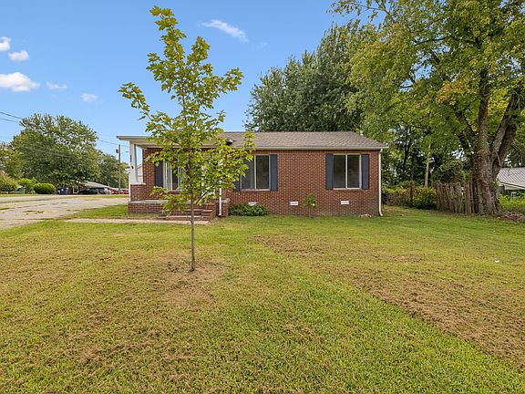 2nd image of 306 Smith Rd