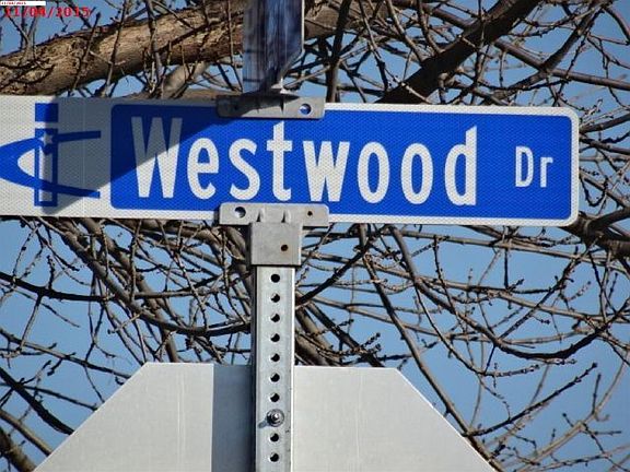 5th image of 7098 Westwood Dr