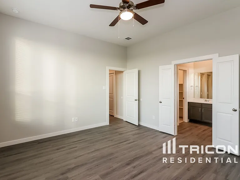 Tricon Veranda — Photo 43